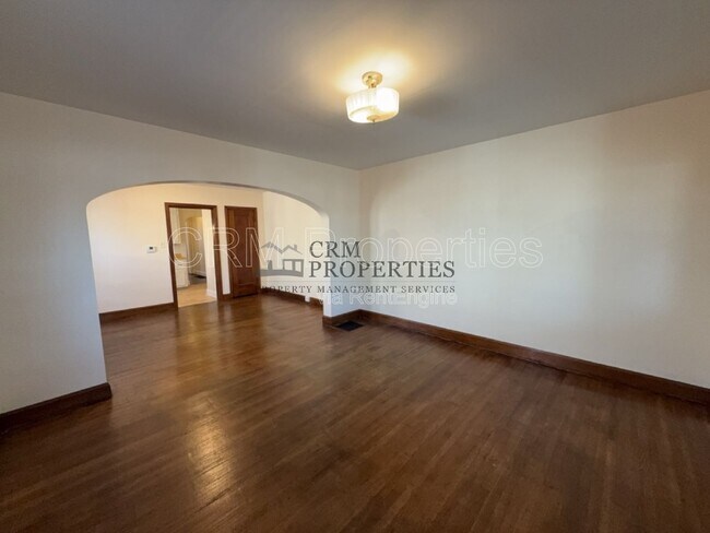 Photo - 933 N Linwood Ave