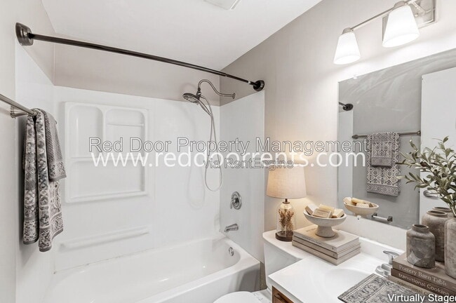 Photo - 335 1st Ave NW Unit Apartment 3