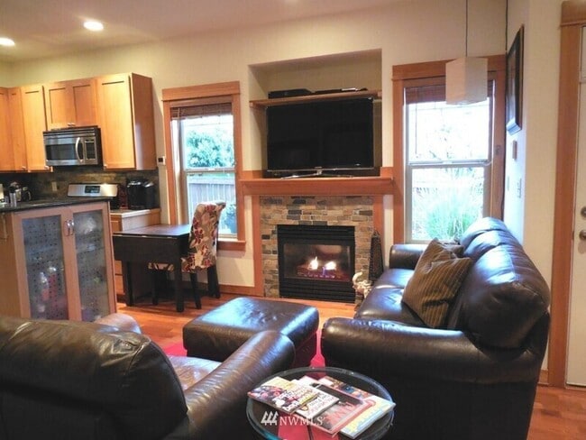 Photo - 1702 E Columbia St