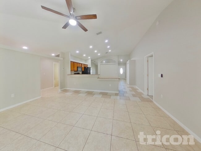 Photo - 1181 Creekview Ct