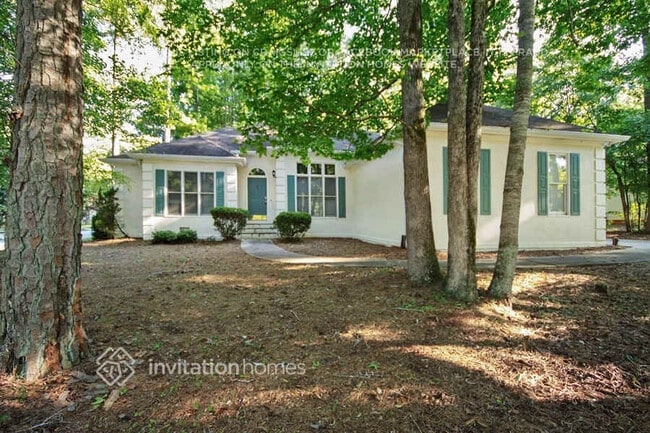 Building Photo - 235 Fairview Chase Rd