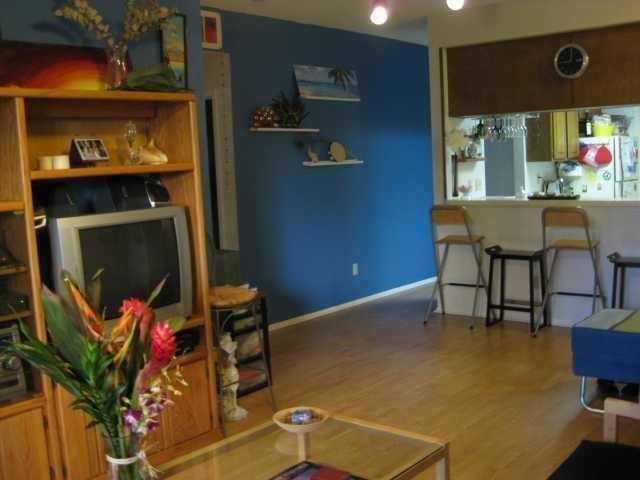 Photo - 806 W 24th St Unidad 233