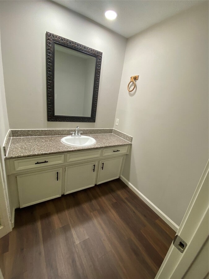 Photo - 2819 Colony Dr