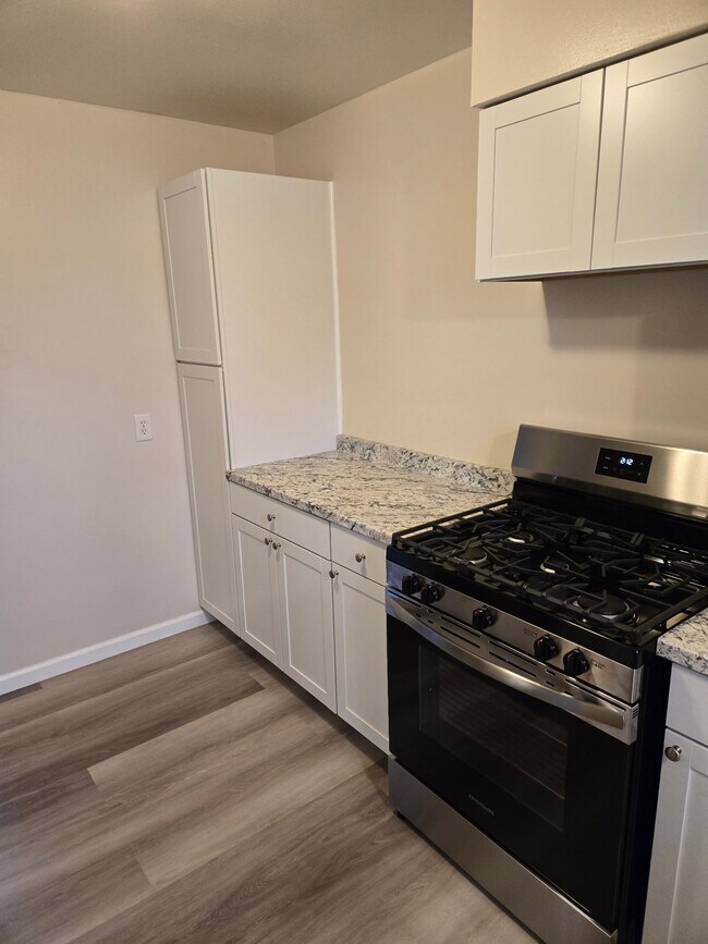 Photo - 1423 Creighton Ave Unidad 1