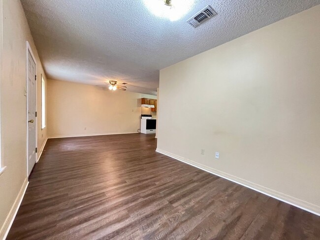 Photo - 402 W Florida Ave Unidad 402 W Florida Ave. A