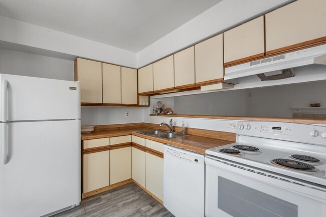 Photo - 1365 Longlac Rd