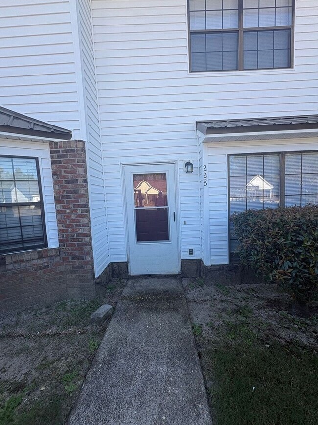 Photo - Daleville!   Close to the FT.  Rucker Gate!!!    LVP DOWNSTAIRS