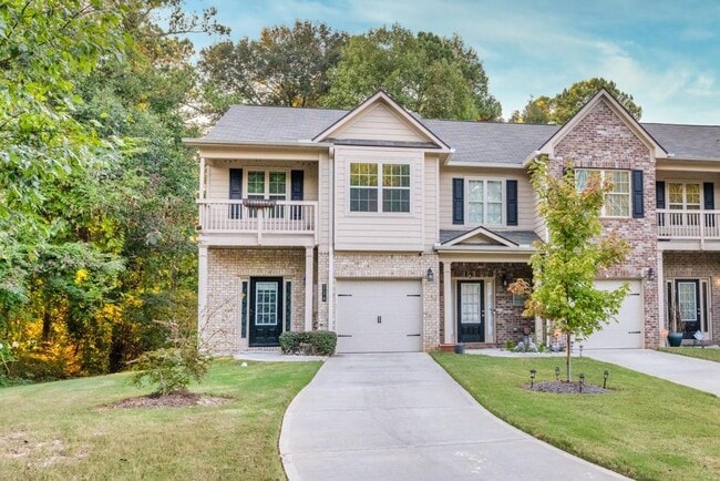 Building Photo - 2570 Castellan Dr