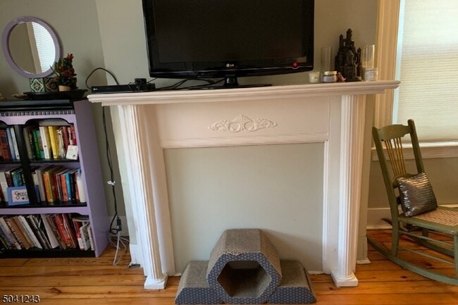 Photo - 60 Maple Ave