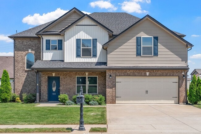 Pet Friendly Four Bedroom! - Pet Friendly Four Bedroom! House
