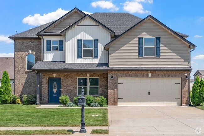 Building Photo - Pet Friendly Four Bedroom! Rental