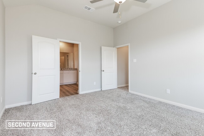 Photo - 2020 Jeanine Dr