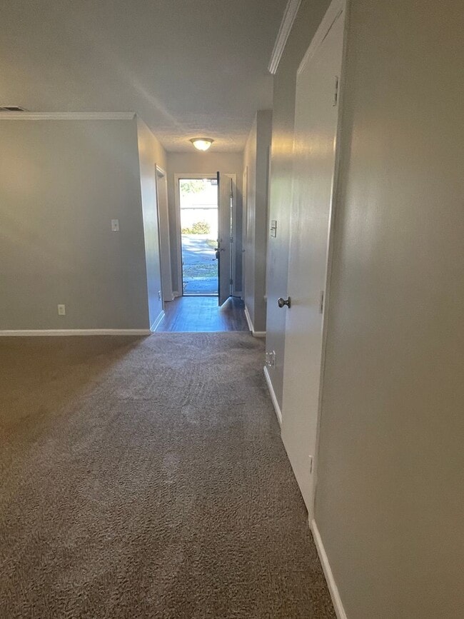 Photo - Beautiful Duplex Close to Mid-Town Savannah