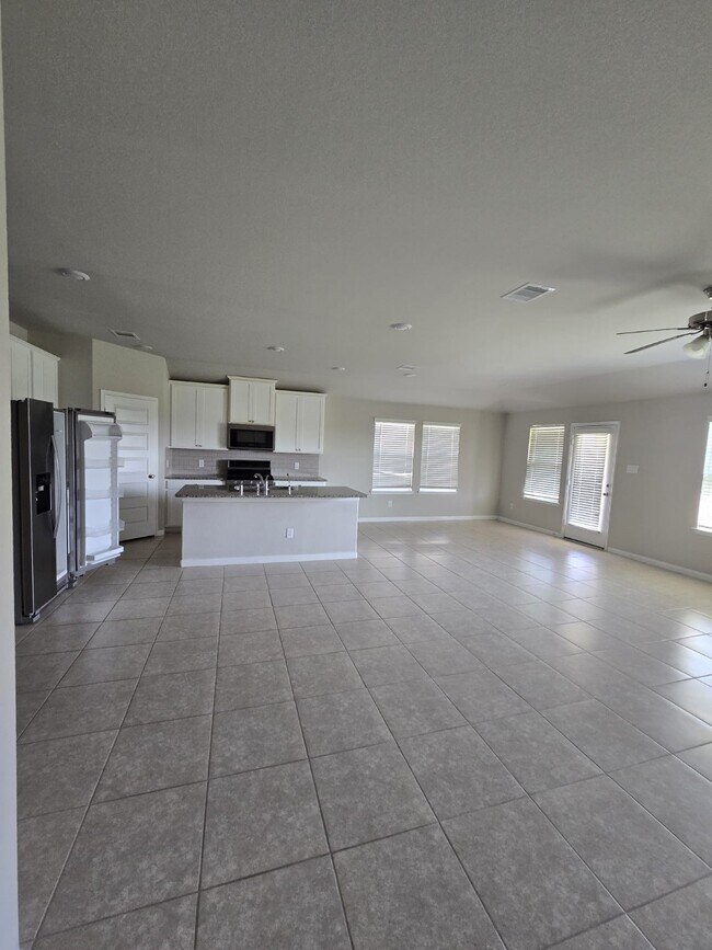 Photo - 2815 Dry Creek Dr