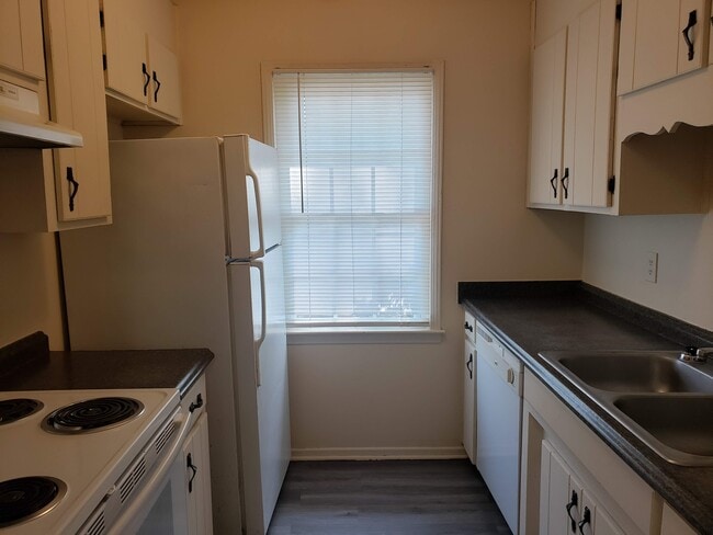 Photo - 6 Hallcox St Unit B