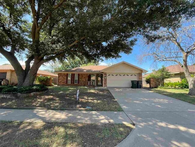 Photo - 2807 Concho Ln