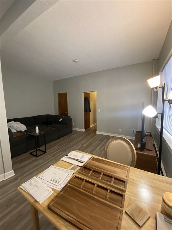 Photo - 1880 Commonwealth Ave Unidad 3