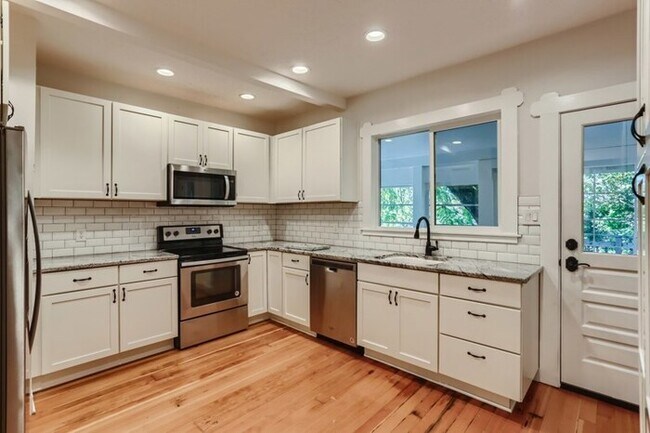 Photo - 1321 Monroe Street, Oregon City, OR, 97045