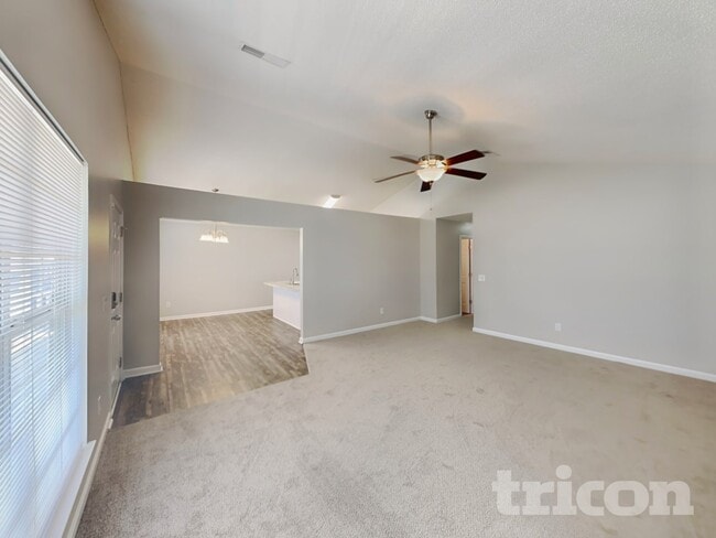 Photo - 337 White Gables Dr