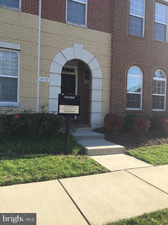 19378 Coppermine Sq