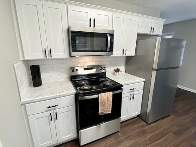 Building Photo - 454 Lexington Dr Unit 452 Lexington Drive Rental