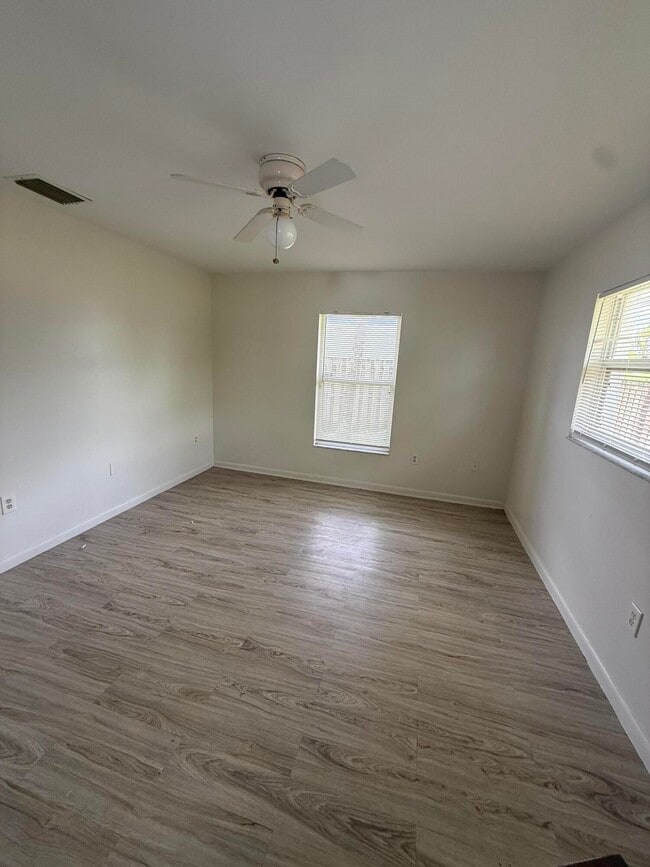 Photo - 3961 Park Ln
