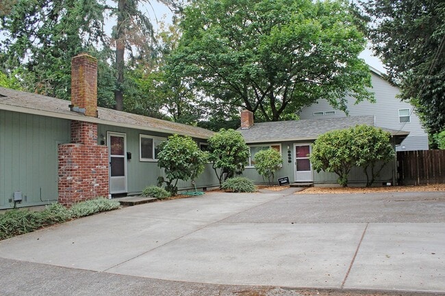 8829-8833 SE 16th Ave - 8829-8833 SE 16th Ave Apartment Unit 8833