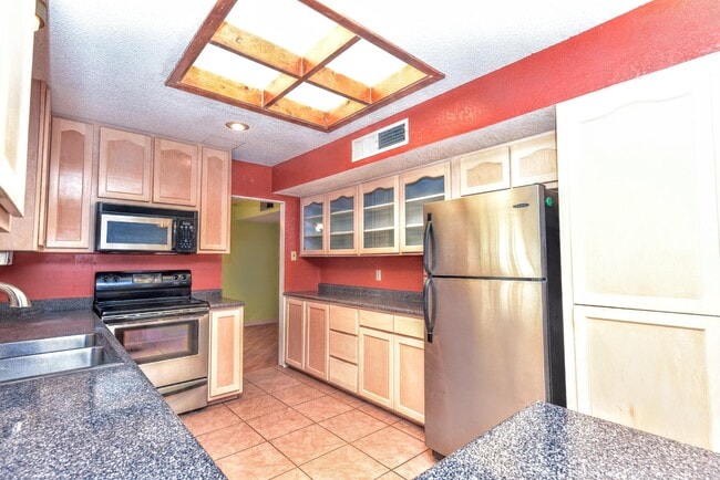 Photo - 8512 Shaver Dr