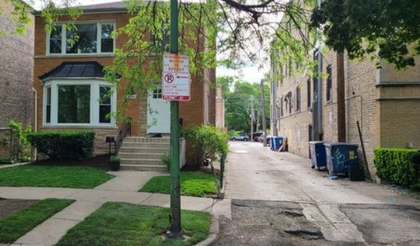 Building Photo - 5144 N Avers Ave Unit 2