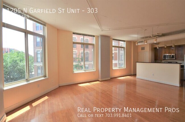 Building Photo - 1205 N Garfield St Unit 303 Rental