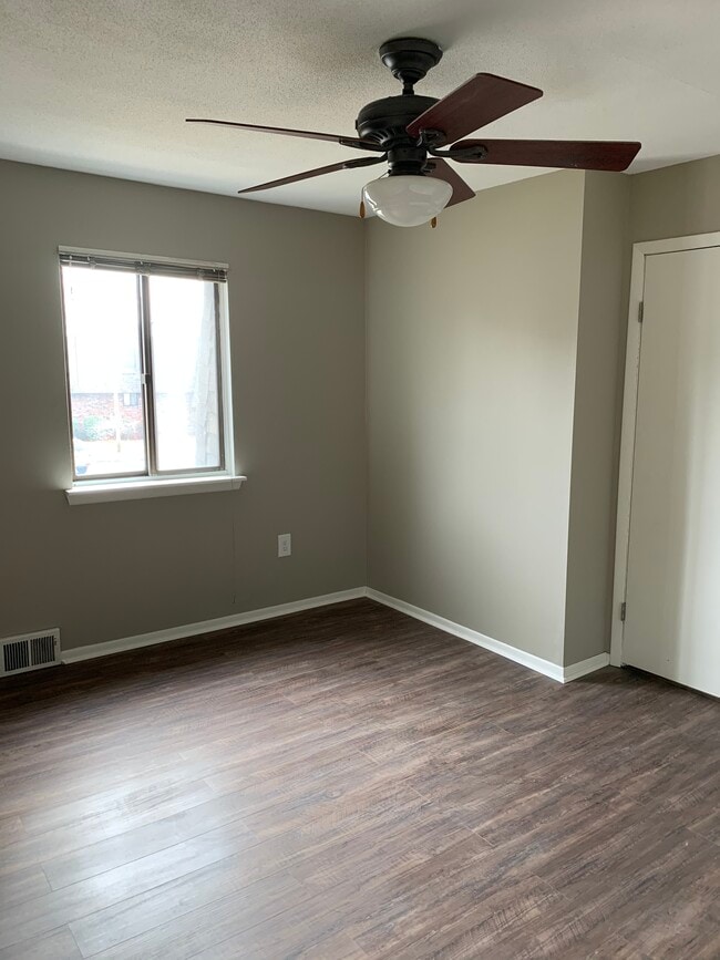 Photo - 23 Beekman Dr Unit 23