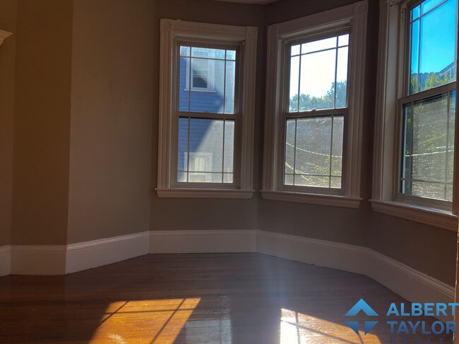 Photo - 1 Parker Hill Ter Unit uni3 7-bed 2-bath