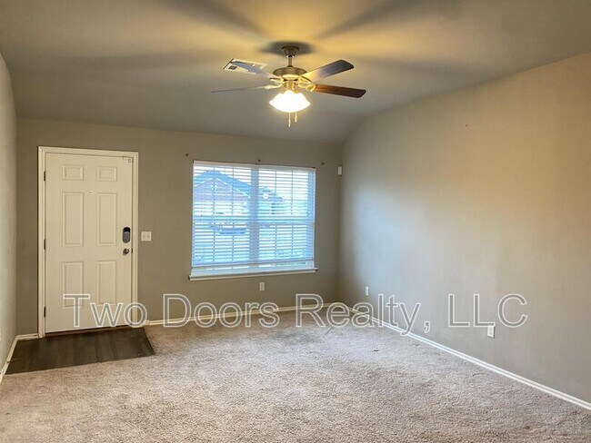 Photo - 11704 NW 134th St