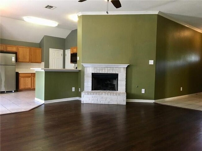 Photo - 1010 Gulf Way