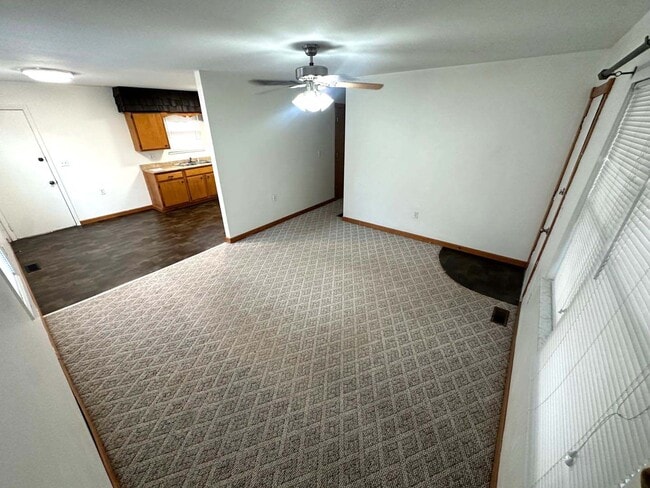 Photo - 3028 Meadowview Dr