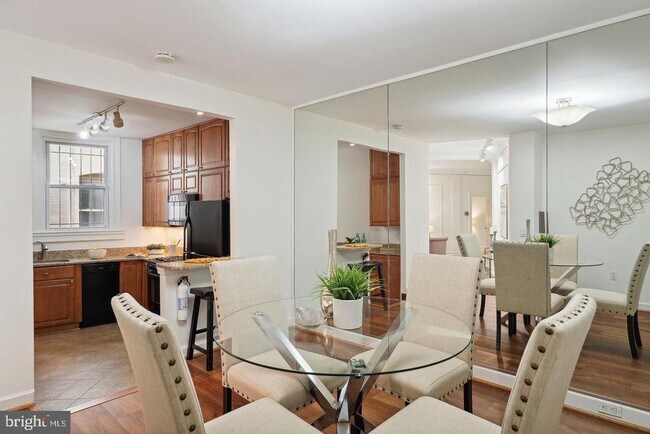 Photo - 2126 Connecticut Ave NW Unit 17