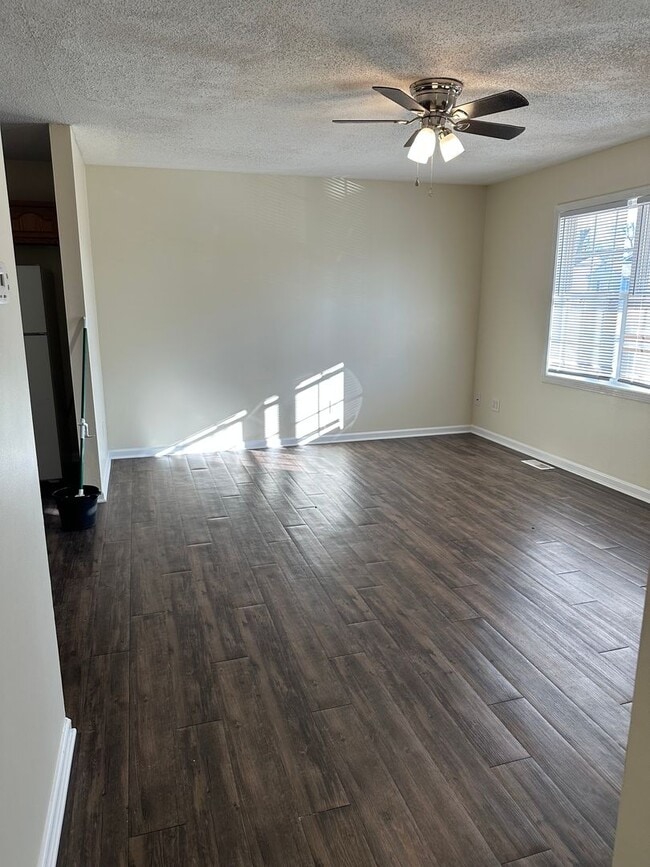 Photo - 703-705-705 Providence Rd Unit 705 Providence Rd