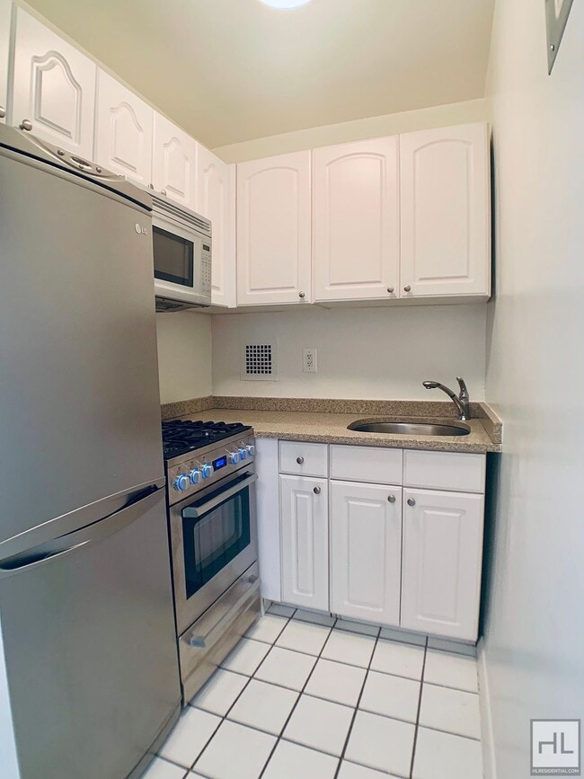 Photo - EAST 36 STREET Unit 12A