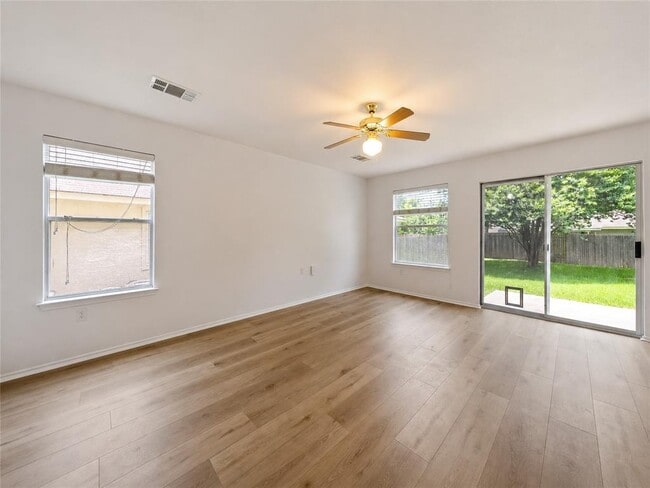Photo - 5509 Bentsen Ln