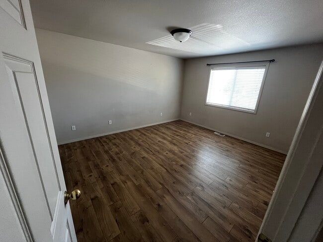 Photo - 2518 Valley View Ct Unit B