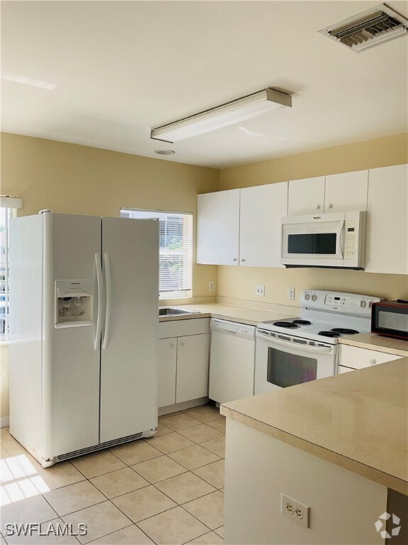 Building Photo - 4903 York St Unit 203 Rental