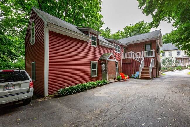 Photo - 17 Walker St Unit 2