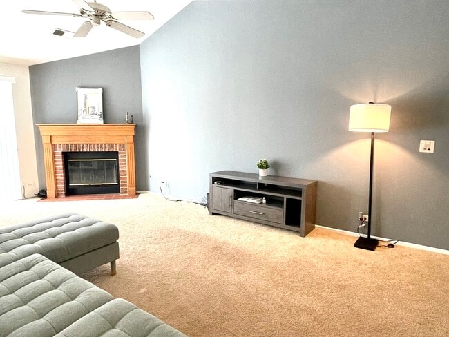 Photo - 20 Ashburn Ct Unit W2