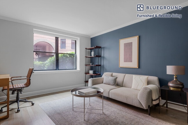 Building Photo - 7 Harcourt St Rental