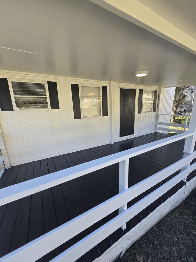 Photo - Affordable 1 Bedroom - Utilities Included Unit B