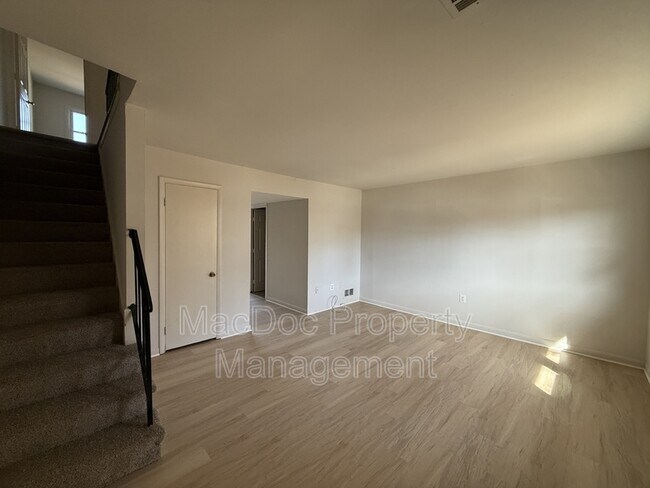 Photo - 3456 Beale Ct