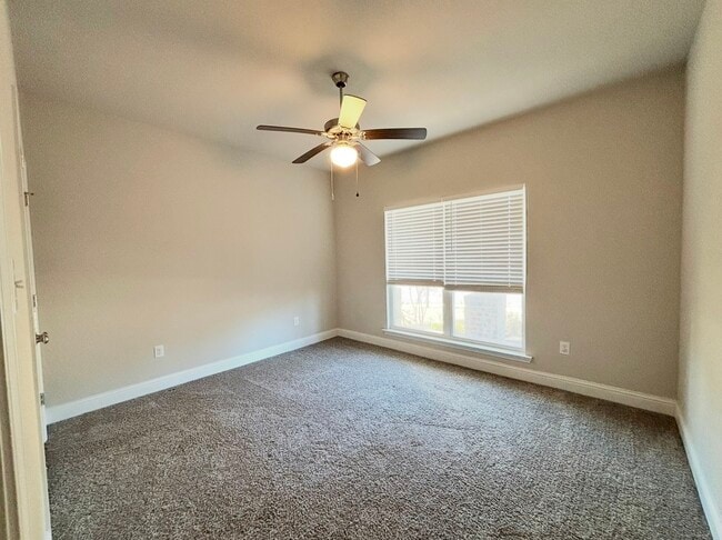 Photo - 5490 Overland Dr