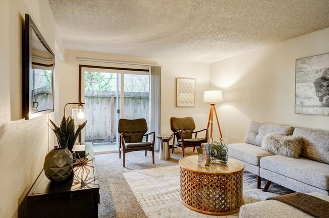 Building Photo - Spacious and immaculate one bedroom! Heat ... Unit 8