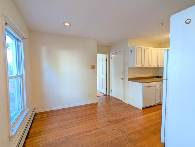 Photo - 7 Locke St Unit 1