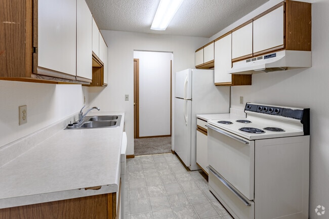 2BR, 1BA - 1,007SF - Kitchen
